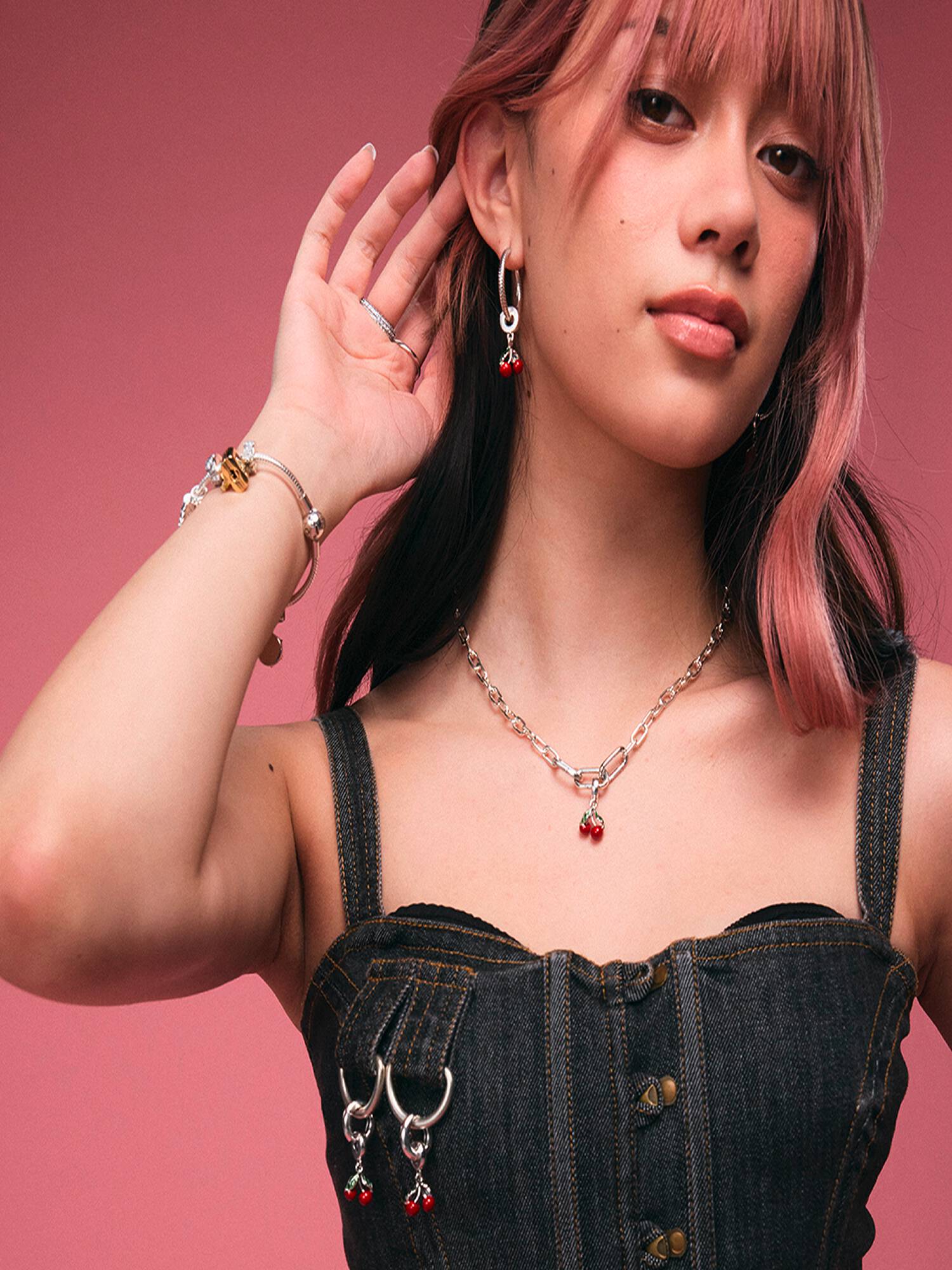 Set de Collar y Charm de Cereza de Megan