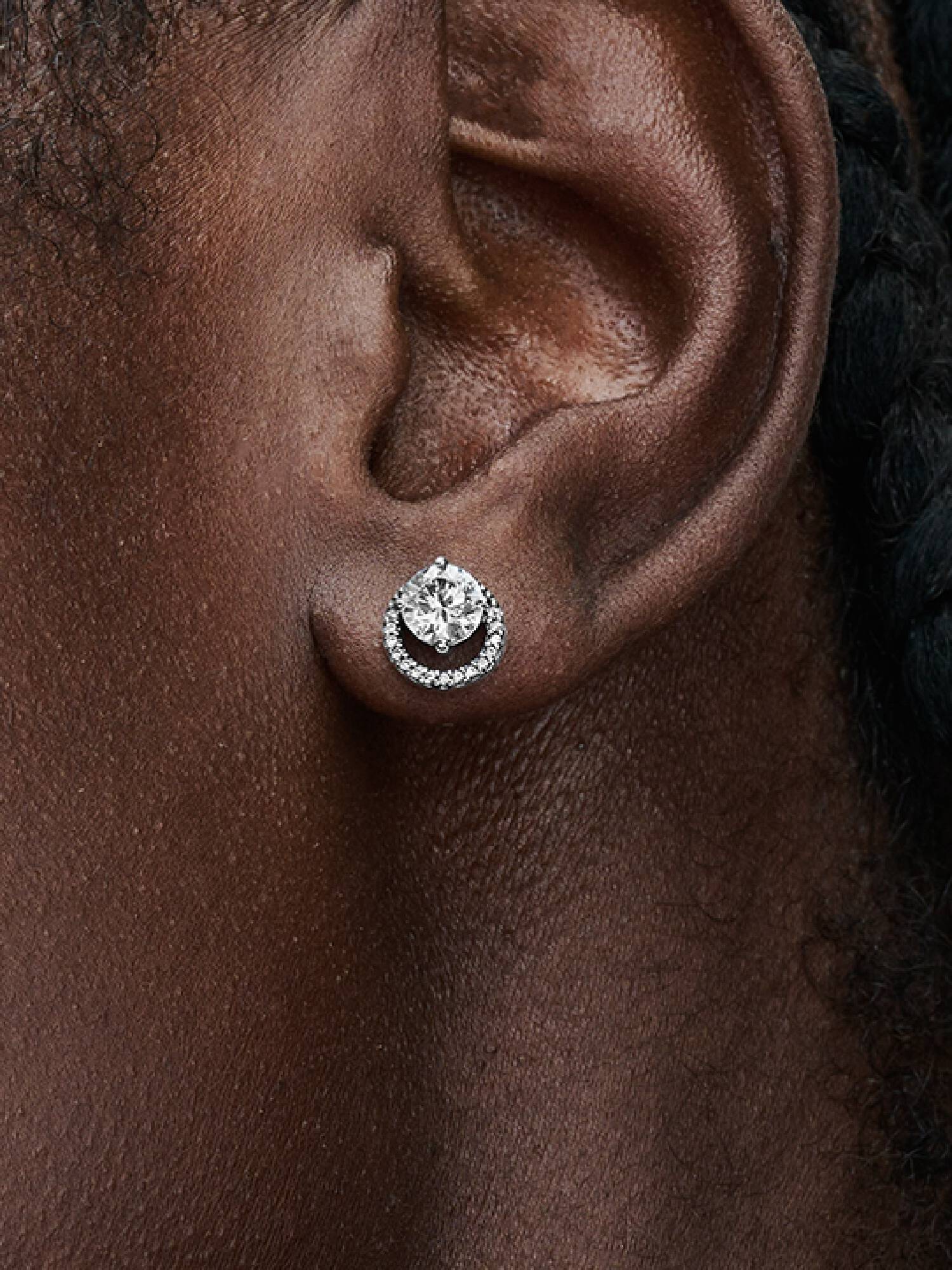 Aretes de botón Halo Redondo Brillante