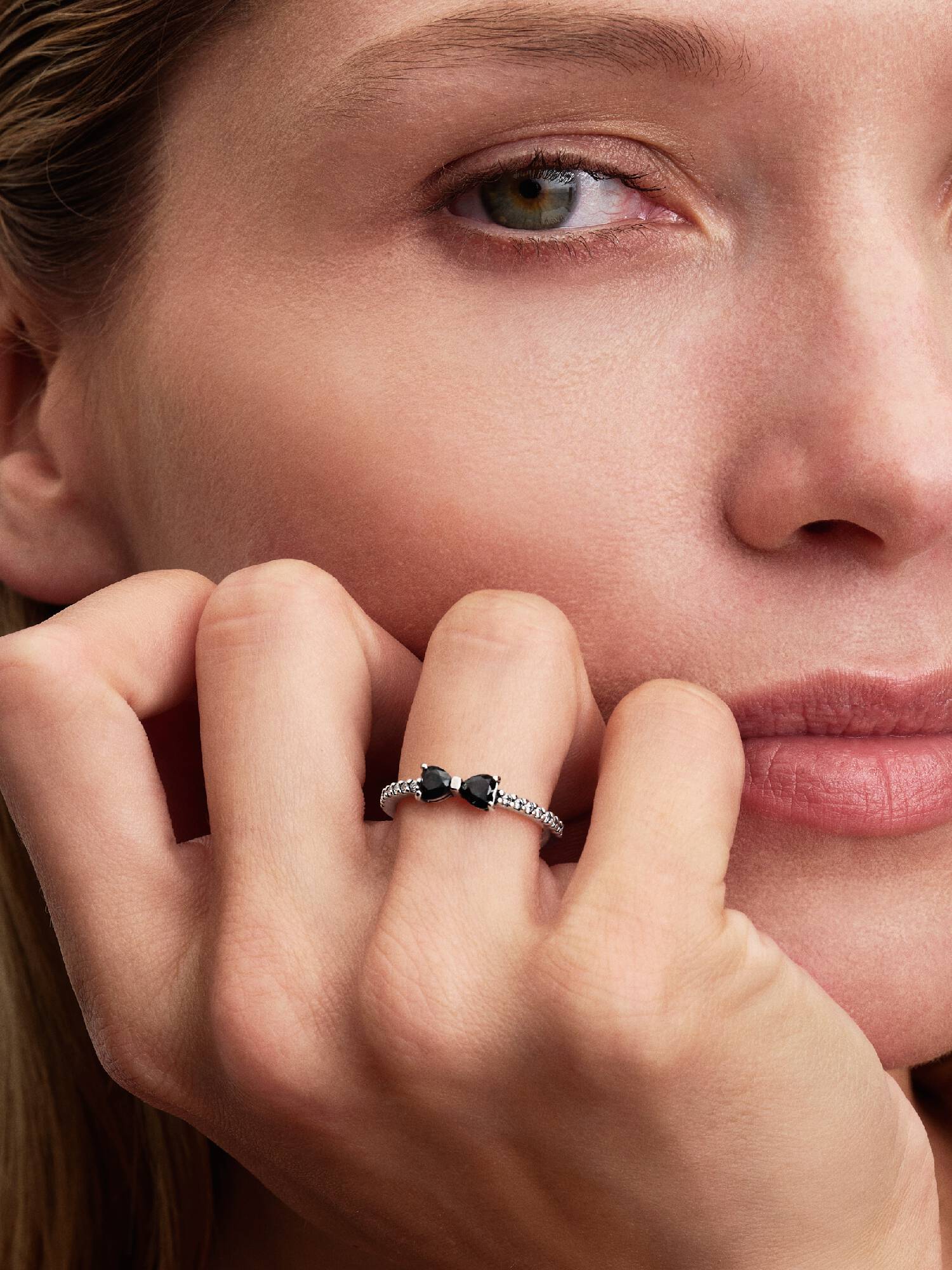 Anillo Moño negro brillante