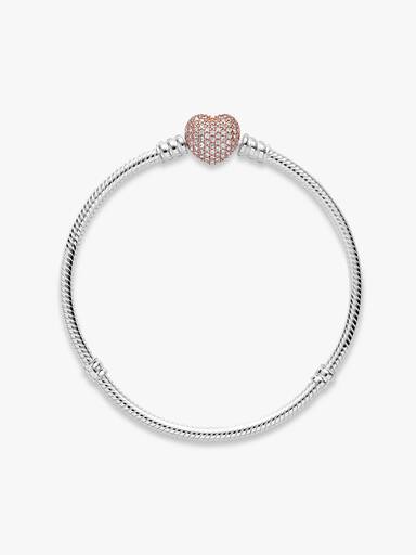 Brazalete cadena de serpiente con broche de corazón en pavé
