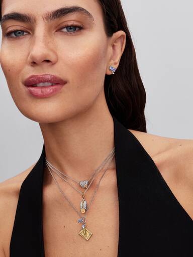 Charm Corazón con Abeja y Panal de Bridgerton
