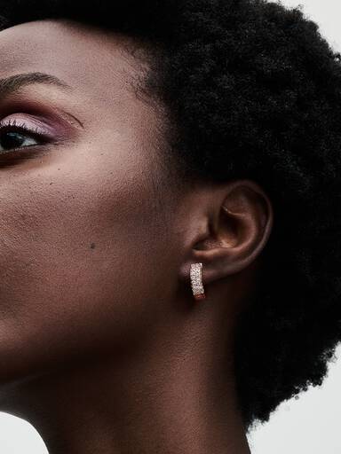 Aretes de aro con hilera doble en pavé