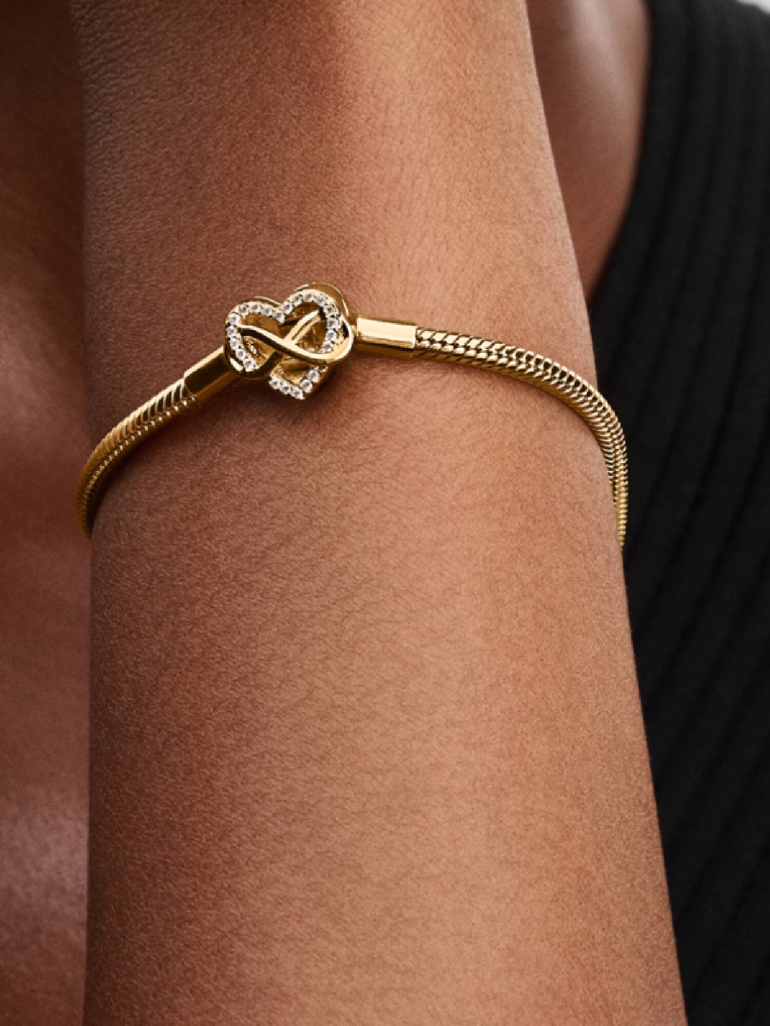 Brazalete de Cadena de Serpiente con Cierre de Corazón Infinito Brillante