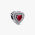 Charm Corazones relucientes en niveles Charm Corazones relucientes en niveles
