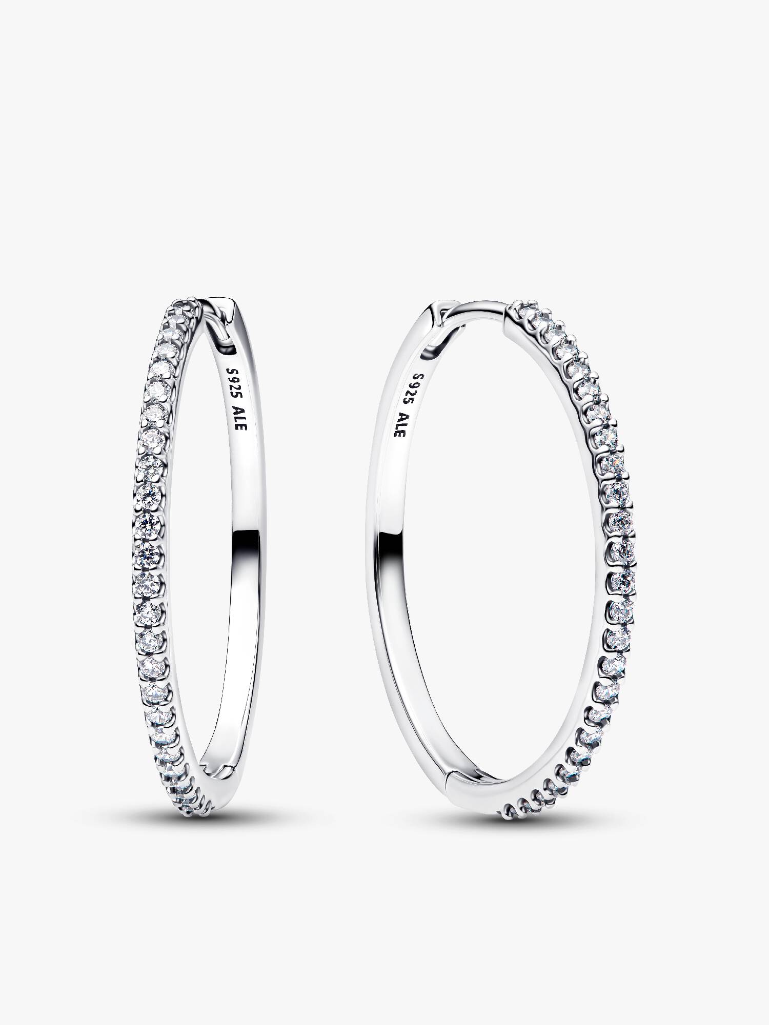 Aretes de aro resplandecientes