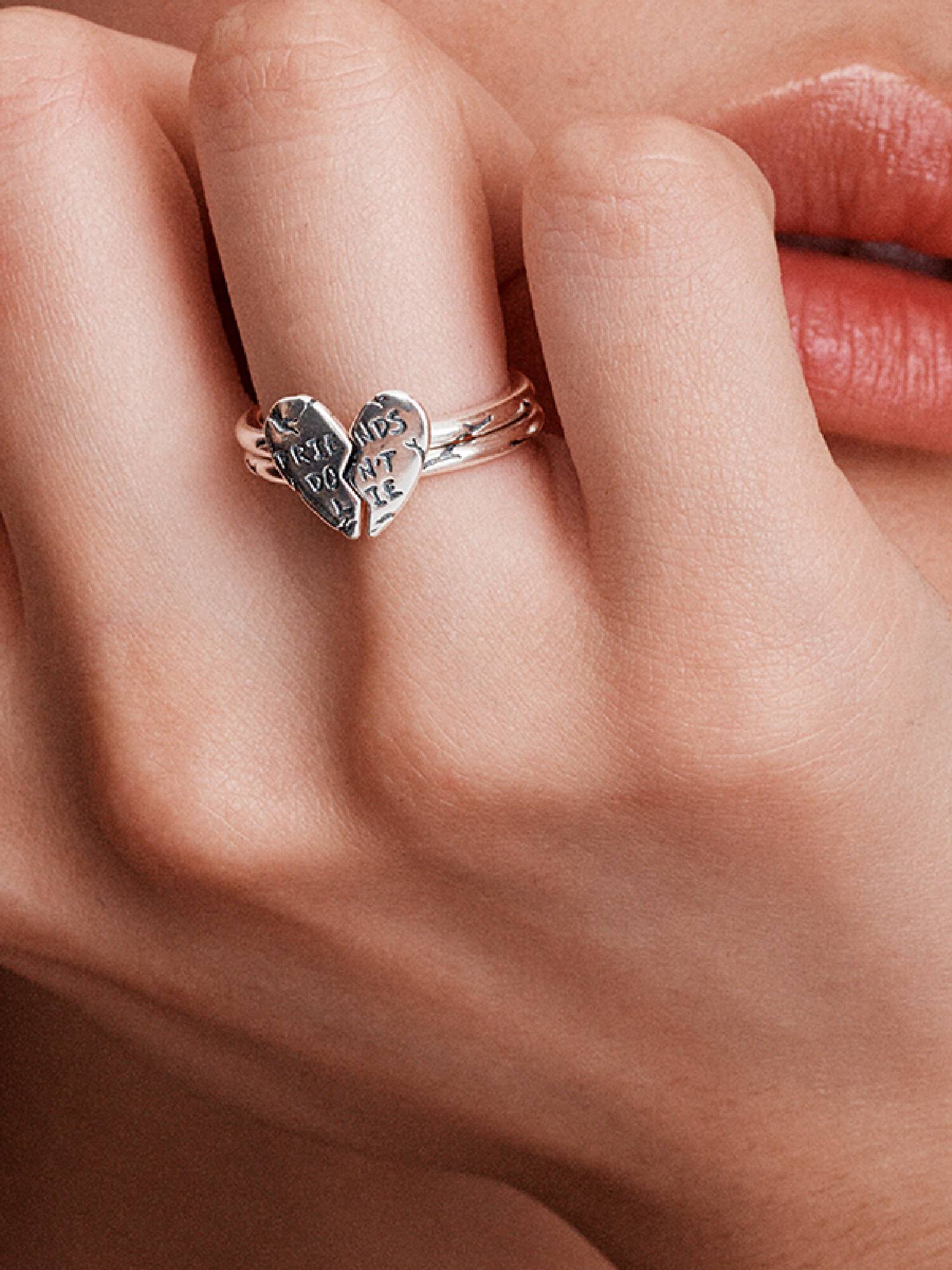 Anillo divisible "Los amigos no mienten" de Stranger Things