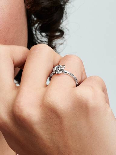 Anillo Rosa en flor