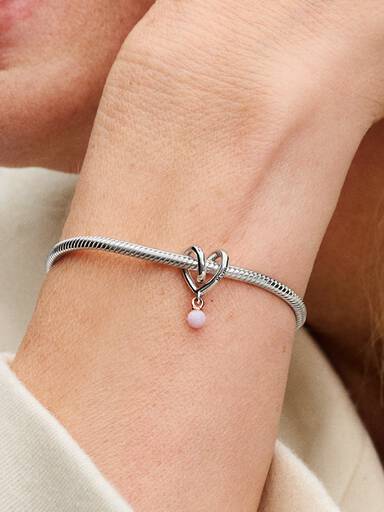 Charm Corazón de Mamá Envuelto en Dos Tonos