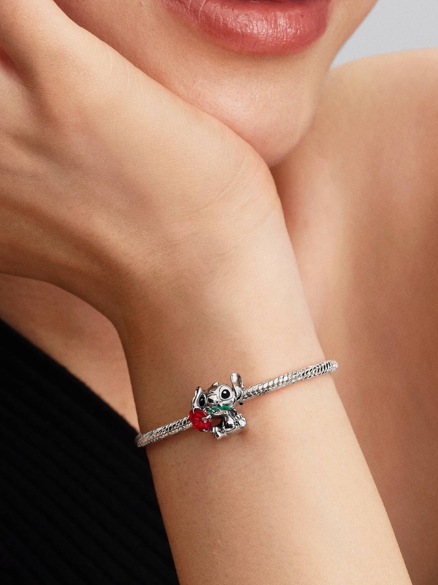 Charm Stitch de Disney en Cristal Murano rosa