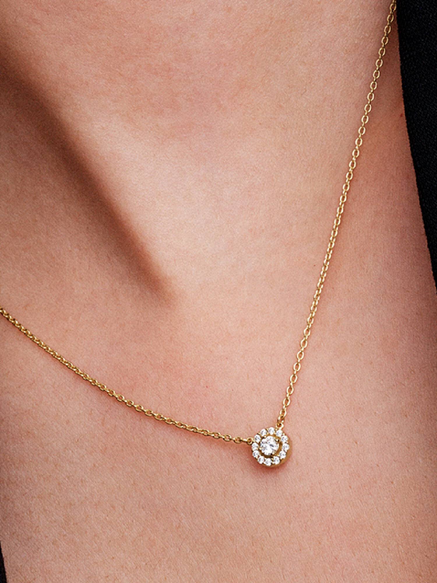 Collar con Colgante Halo Redondo en Pavé