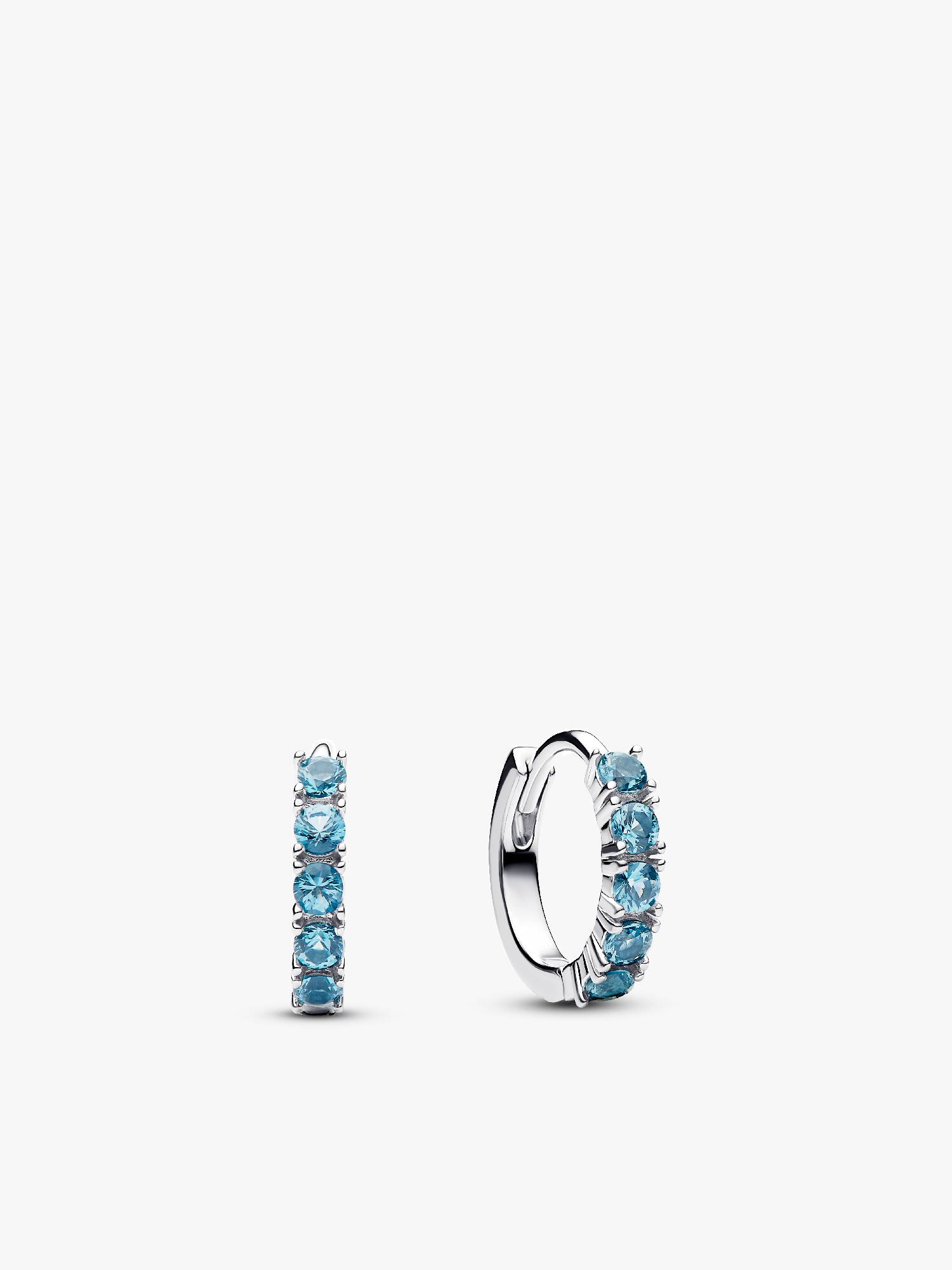 Aretes Huggie azul claro