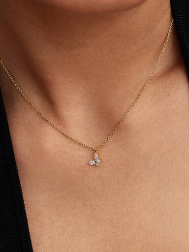 Collar con Colgante Mariposa