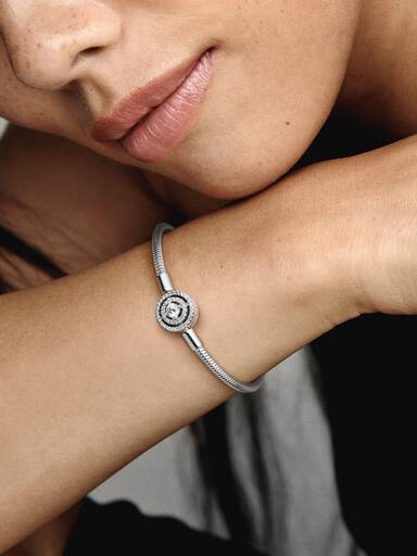 Brazalete Cadena de Serpiente con Halo