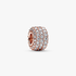 Charm Triple Fila de Brillante Pavé Charm Triple Fila de Brillante Pavé