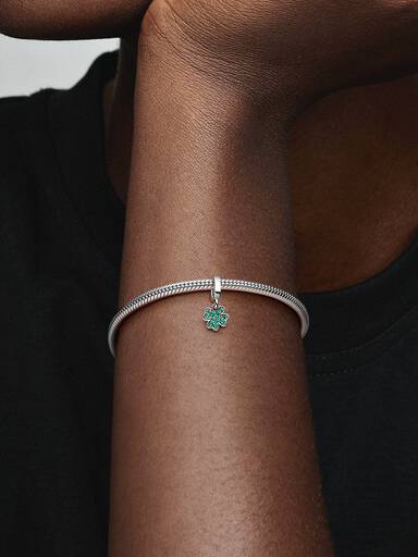 Charm colgante Trébol de cuatro hojas
