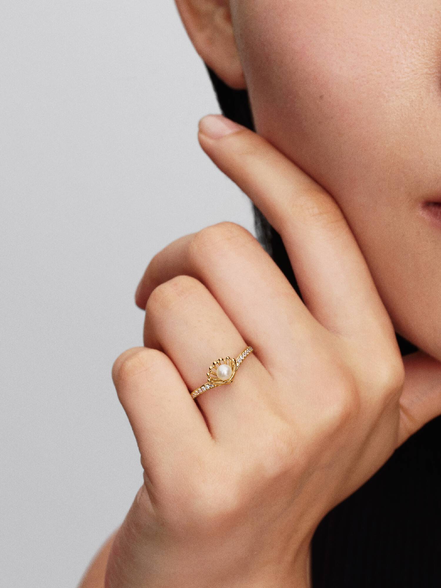 Anillo Concha con perla cultivada de agua dulce tratada de Princesa Ariel de Disney