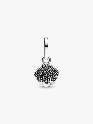 Mini charm colgante Concha reluciente
