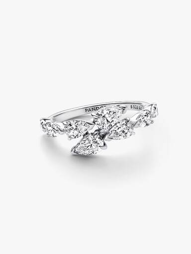 Anillo alianza superpuesta brillante