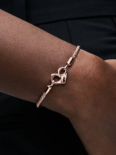 Brazalete cadena de serpiente con botones