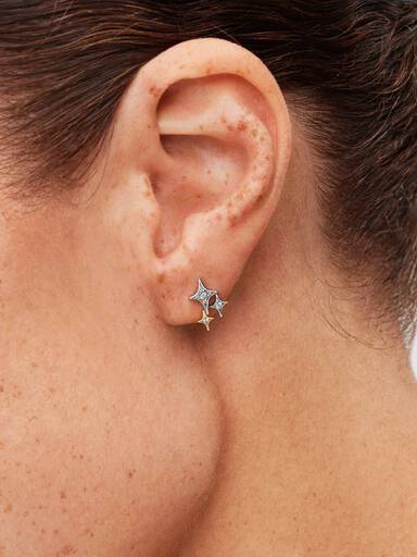 Aretes de botón Estrella Triple