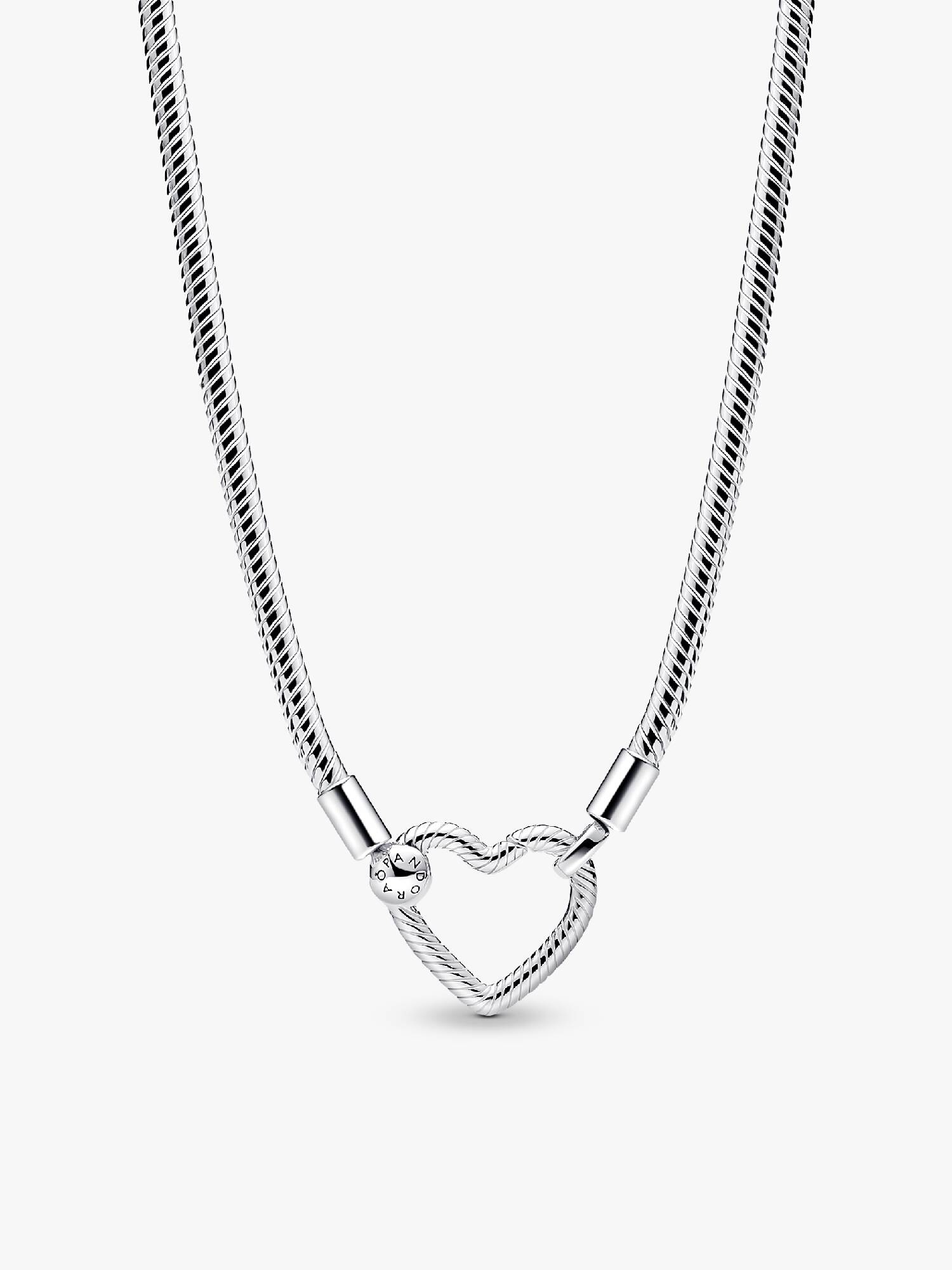 Collar Cadena de Serpiente con Cierre de Corazón