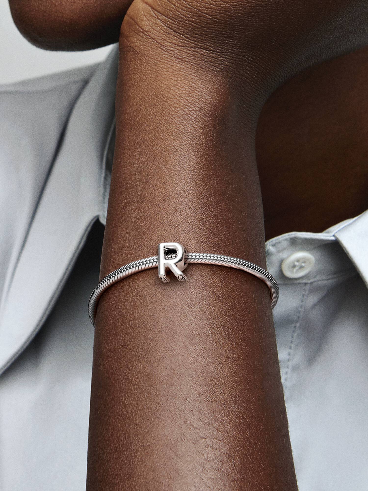 Charm del alfabeto letra R