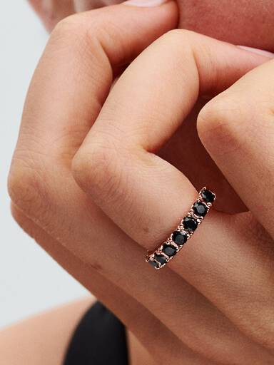 Anillo Eternidad Fila Brillante Negra