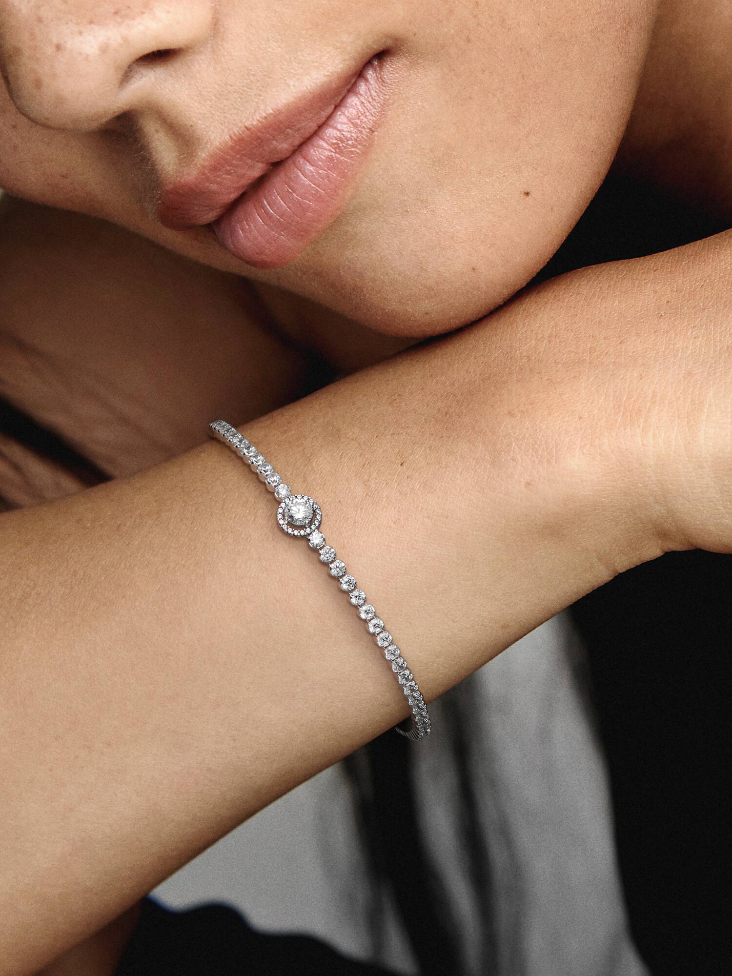 Brazalete de tenis Halo reluciente