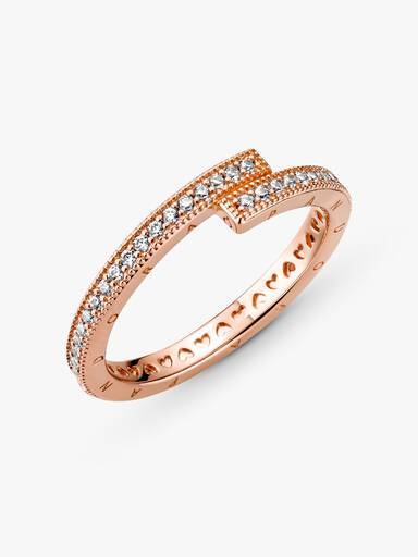 Anillo sobrepuesto reluciente
